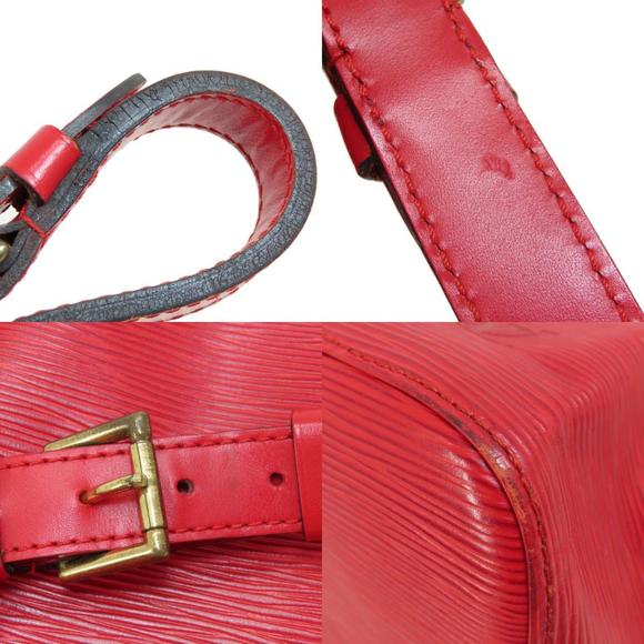 LOUIS VUITTON Red Leather Shoulder Bag - Picture 9 of 11